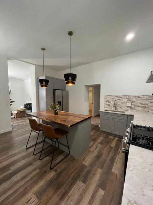 Luxury 2Br Within Walking Distance To Nightlife!! Vila Covington Exterior foto