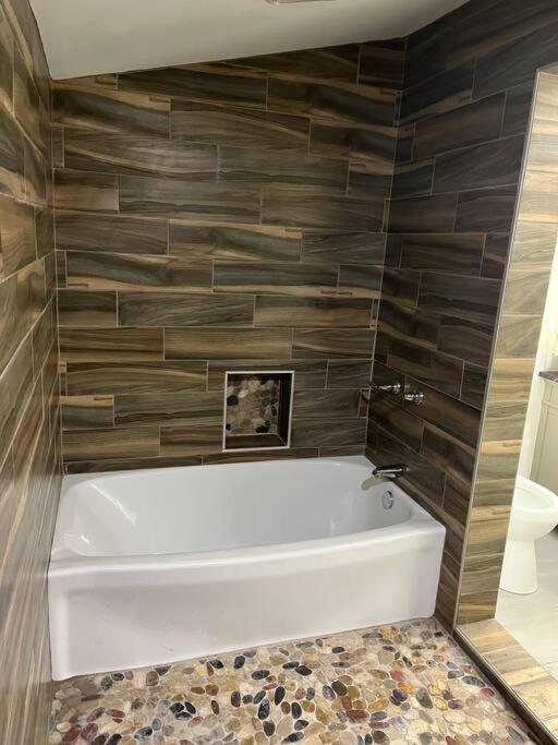 Luxury 2Br Within Walking Distance To Nightlife!! Vila Covington Exterior foto